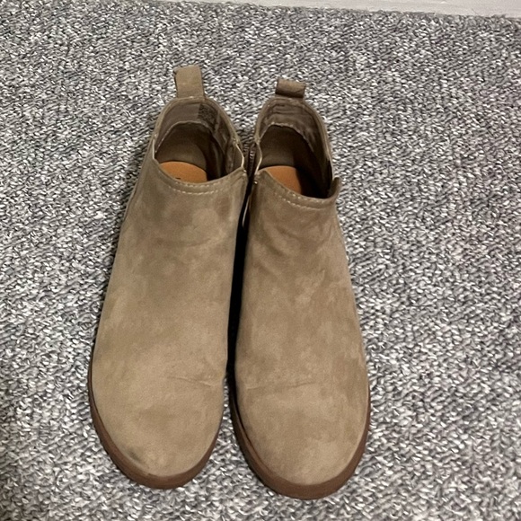 Time & Tru women’s ankle boots - Picture 4 of 4